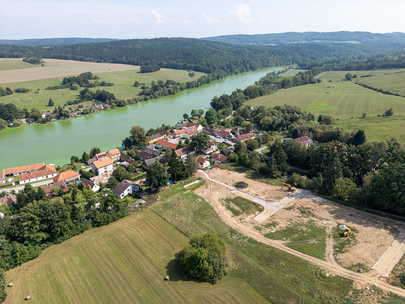 Prodej stavebního pozemku 1 179 m²