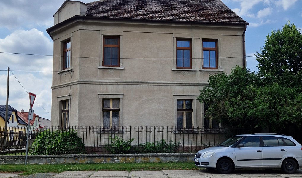 Prodej domu 100 m² s pozemkem 540 m², Městec Králové – náhled fotky 2