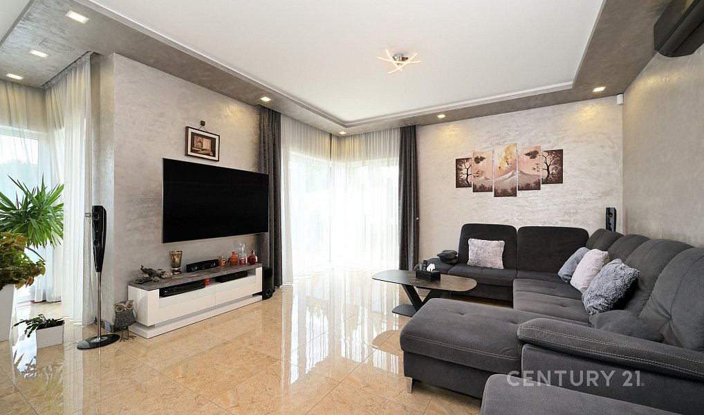 Prodej domu 243 m² s pozemkem 850 m², Květnice – náhled fotky 5