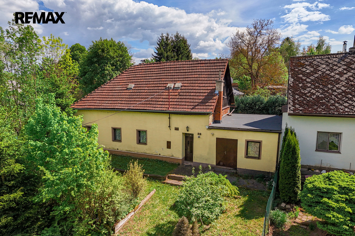 Prodej domu 120 m² s pozemkem 866 m² — photo 2