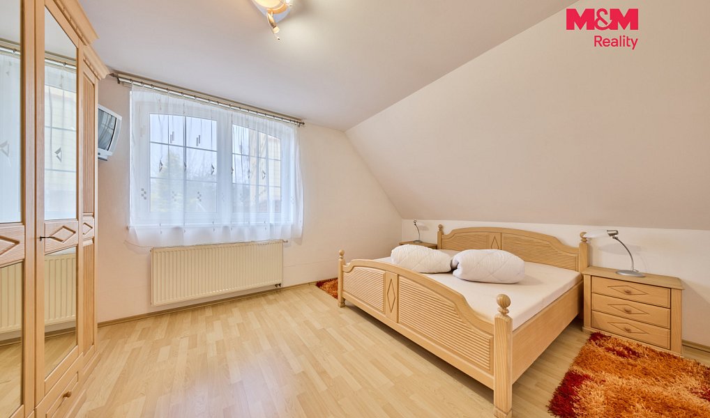 Pronájem domu 185 m² s pozemkem 1 755 m², Trutnov – náhled fotky 3