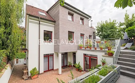 Pronájem domu 351 m² s pozemkem 223 m², Nad hradním potokem, Praha 6 - Veleslavín