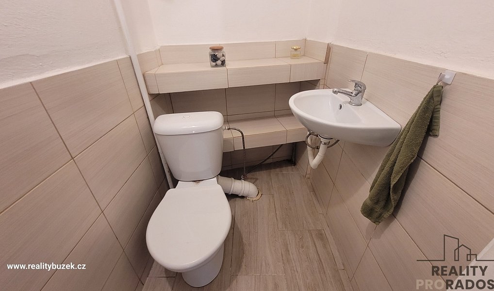 Prodej domu 110 m² s pozemkem 1 653 m², Cholina – náhled fotky 15