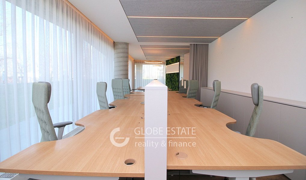 Prodej kanceláře 128 m², Praha – náhled fotky 3