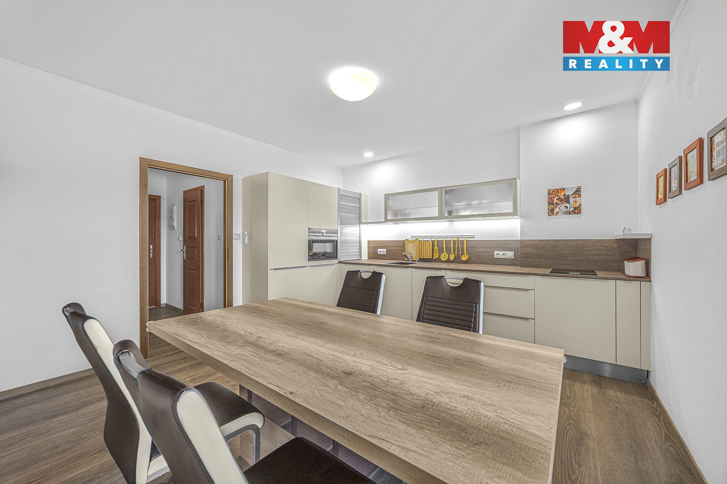 Prodej domu 194 m² s pozemkem 452 m² — photo 3