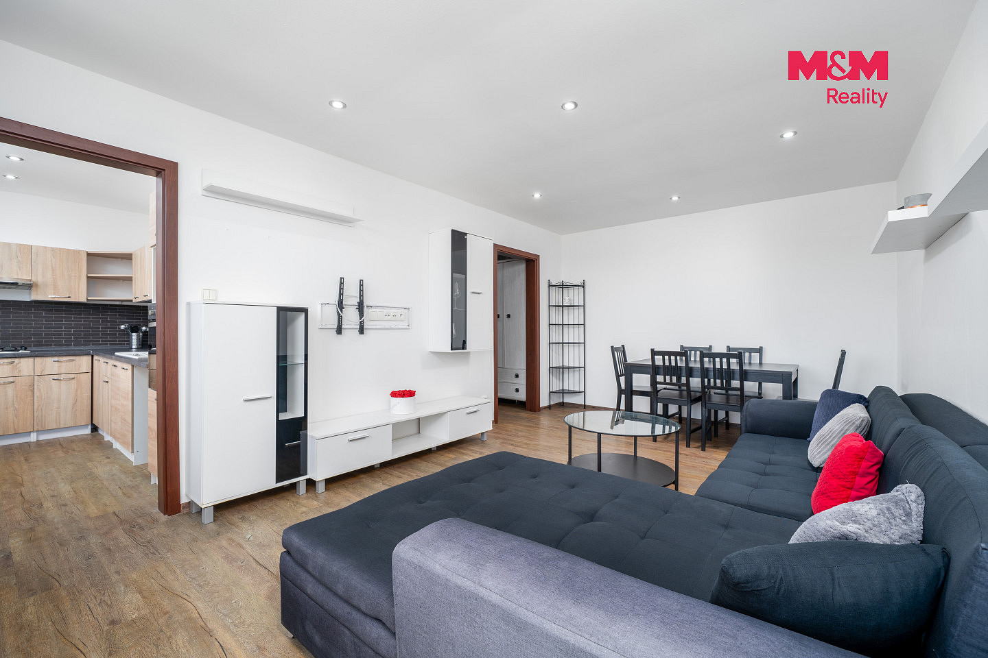 Prodej bytu 2+1 62 m² — photo 2