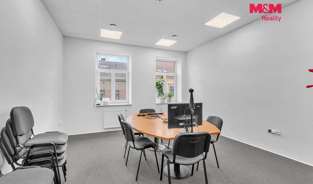 Pronájem kanceláře 136 m², Jičín – náhled fotky 5