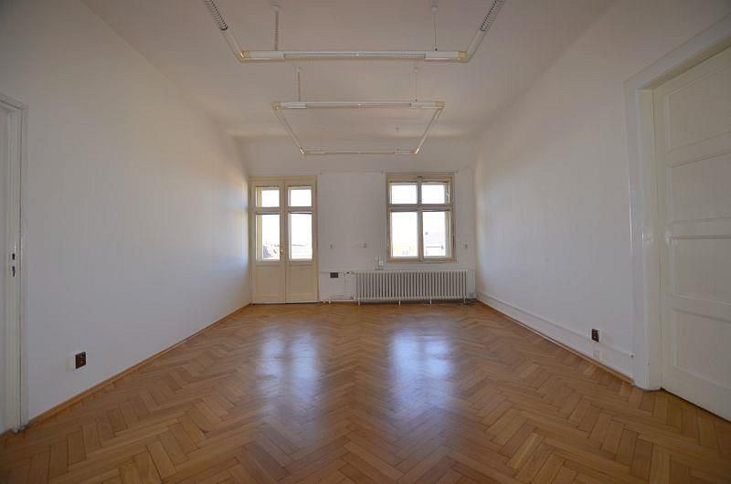 Pronájem kanceláře 20 m² – fotografie 2