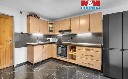 Prodej domu 220 m² s pozemkem 549 m², Luže - Bělá, okres Chrudim