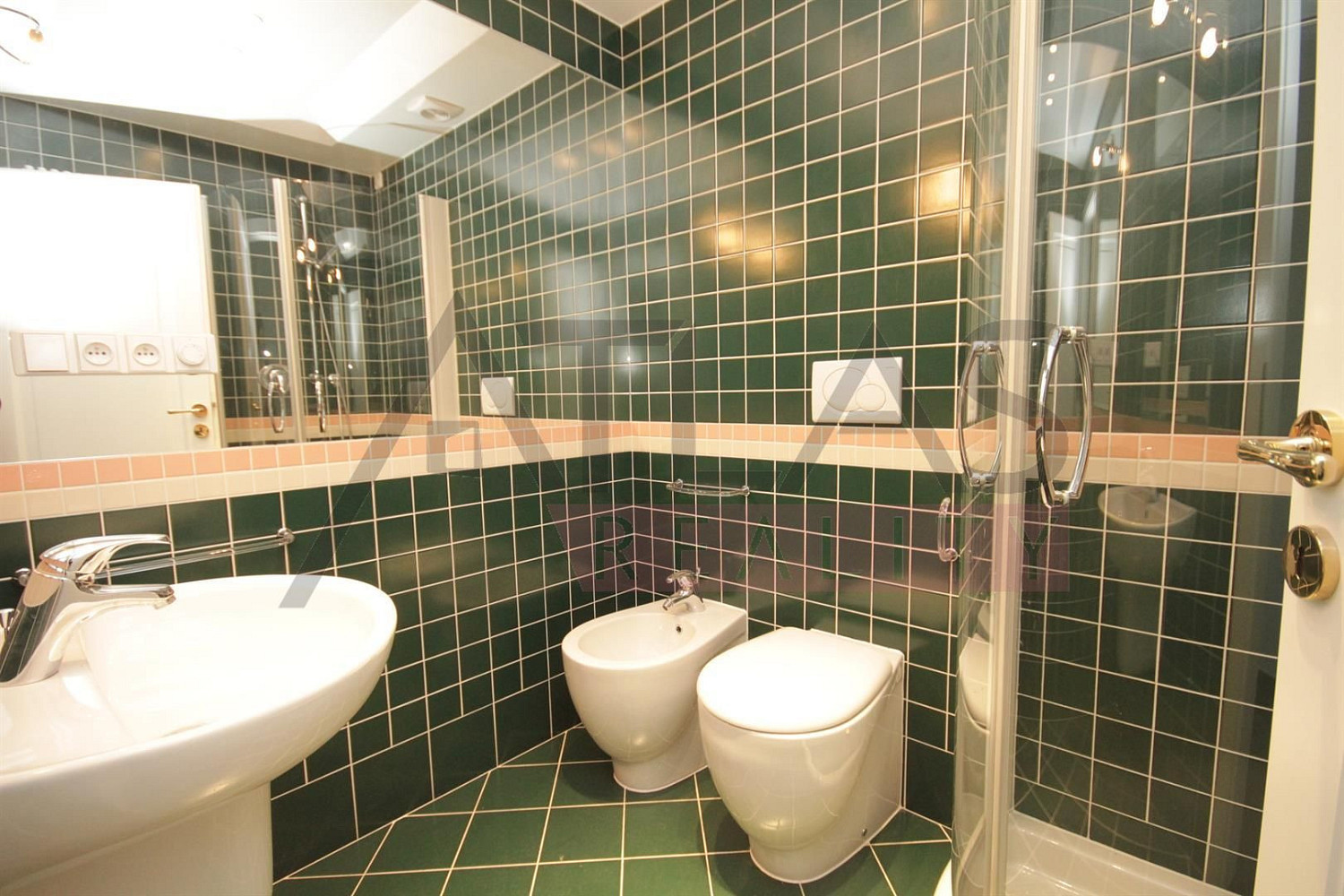 Pronájem bytu 3+1 134 m² – fotografie 2