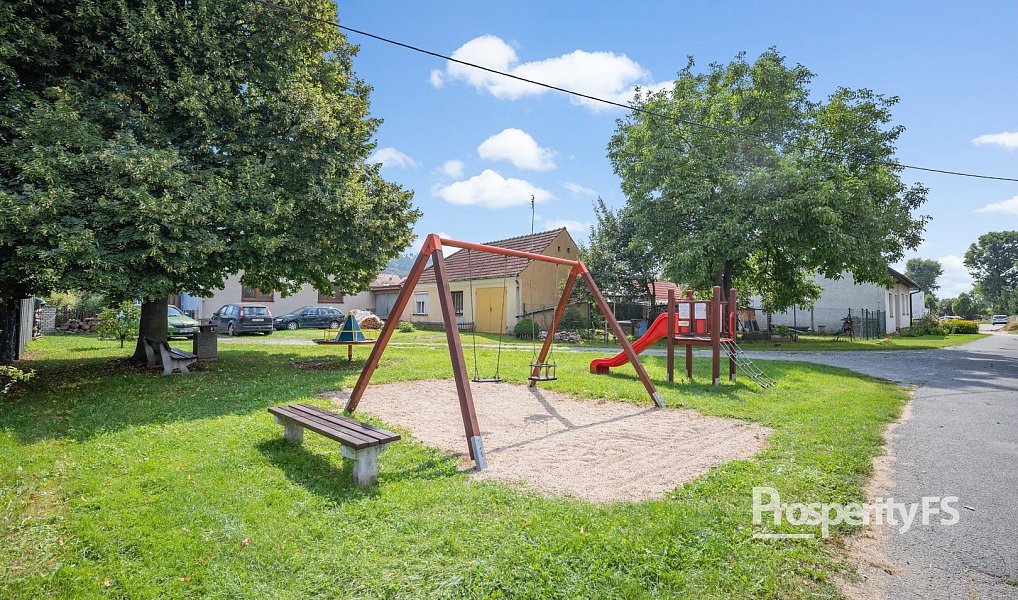 Prodej domu 176 m² s pozemkem 647 m², Knínice – náhled fotky 30