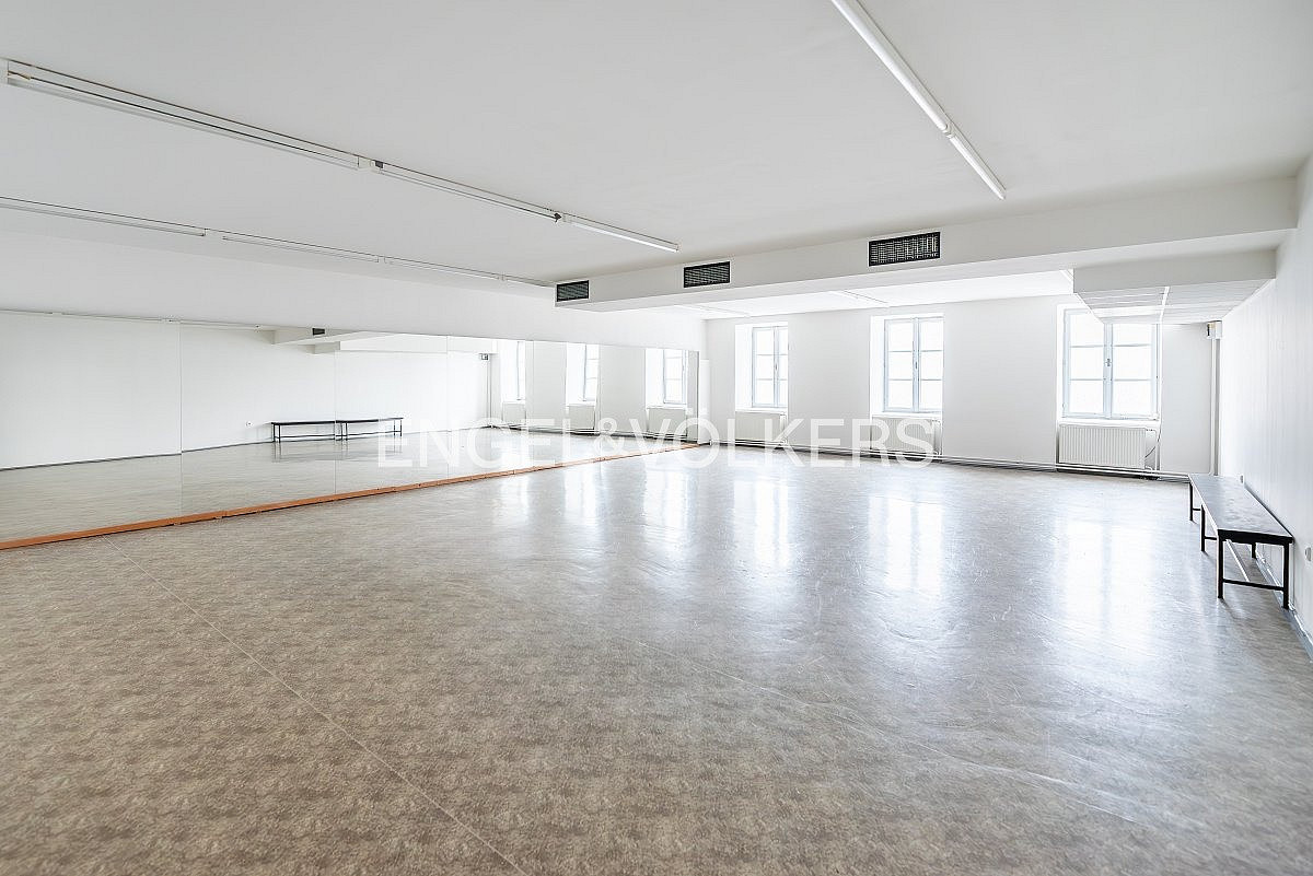 Pronájem skladovacích prostor 1 767 m² – fotografie 4