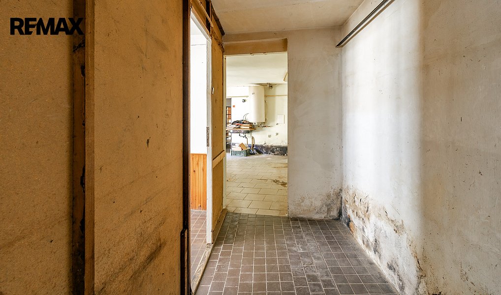 Prodej domu 500 m² s pozemkem 487 m², Cvikov – náhled fotky 46
