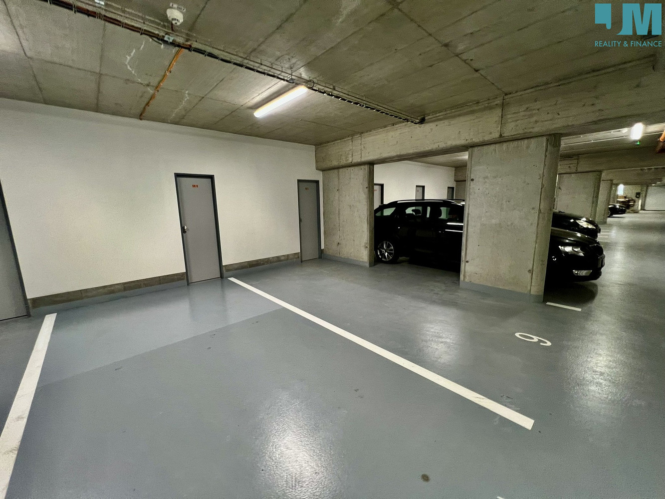 Pronájem garážové stání - Olomouc - Slavonín – fotografie 2