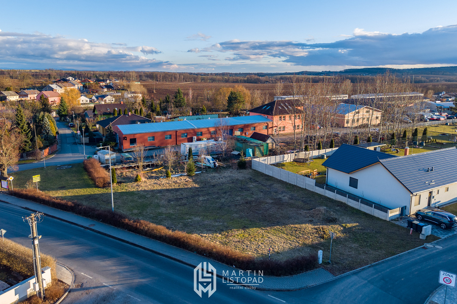 Prodej stavebního pozemku 851 m² – pohled 4