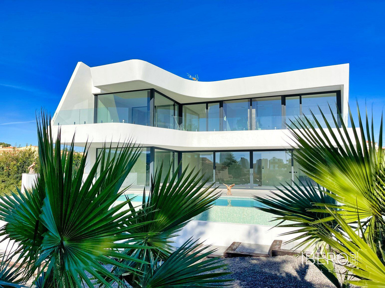 Prodej domu 303 m² s pozemkem 920 m²