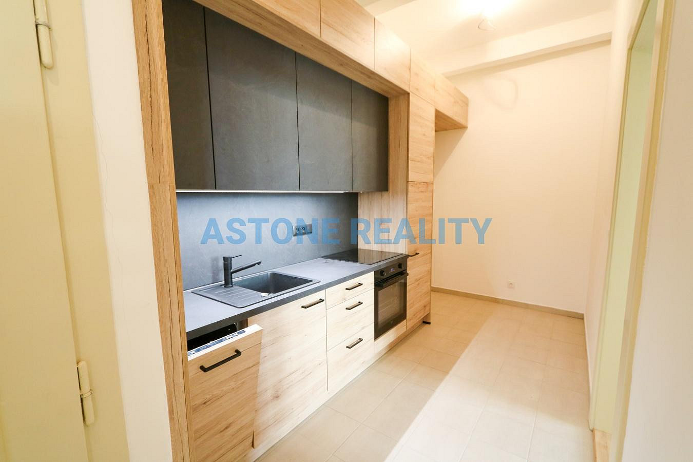 Pronájem bytu 2+kk 58 m² — photo 2