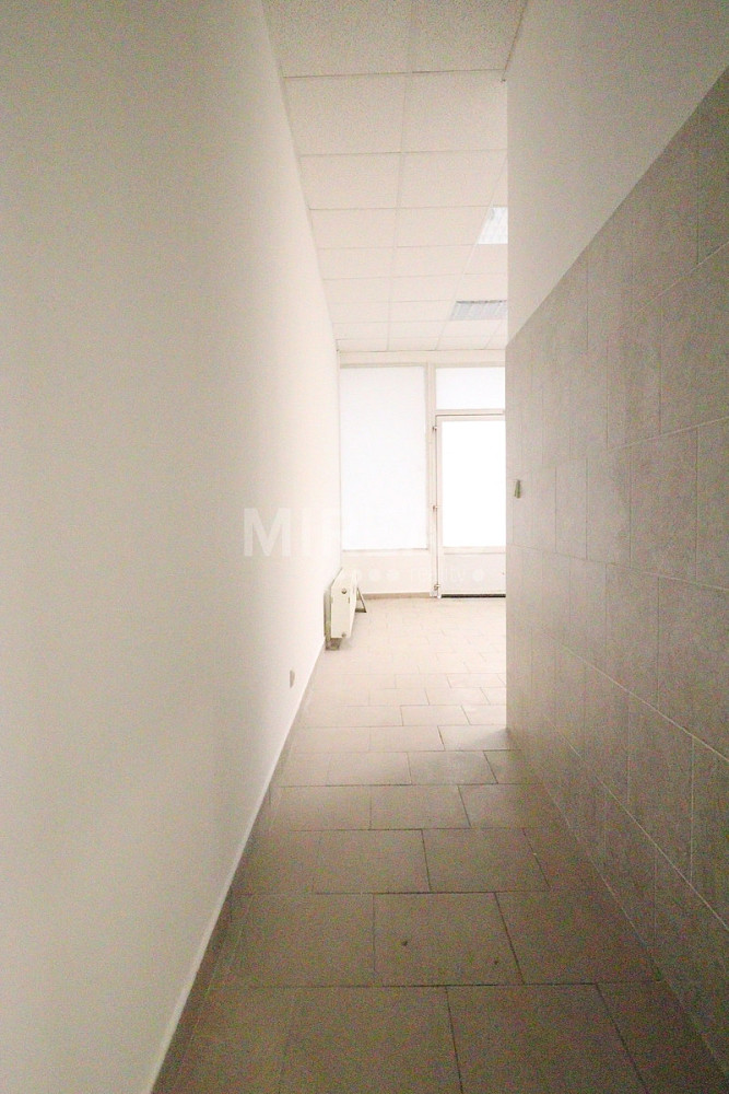 Pronájem obchodních prostor 47 m² — photo 2