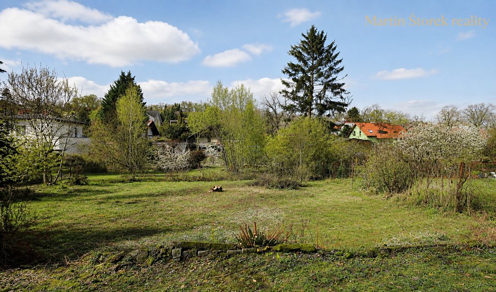 Prodej stavebního pozemku 909 m², Praha – náhled fotky 2