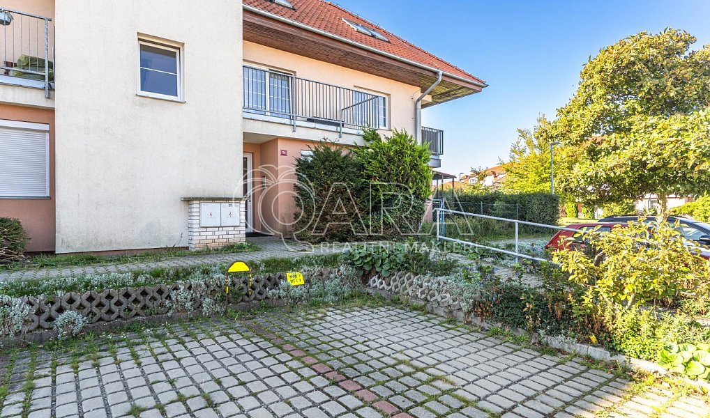 Pronájem bytu 3+kk 82 m², Holubice – náhled fotky 17