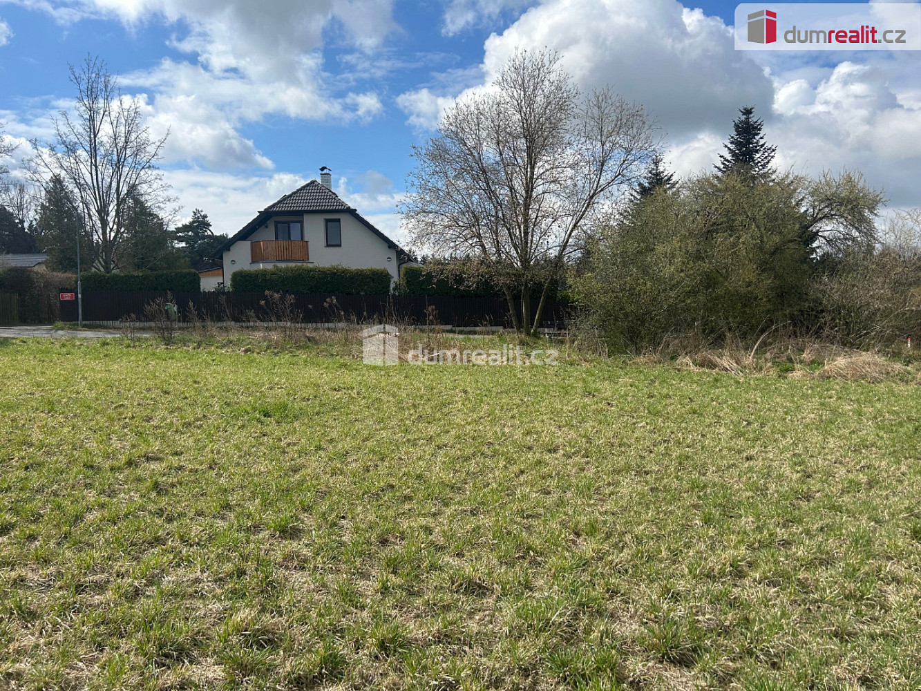 Prodej stavebního pozemku 830 m² — photo 2