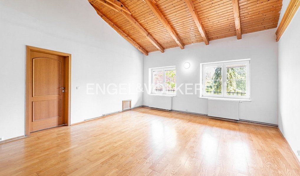 Prodej domu 463 m² s pozemkem 1 277 m², Přezletice – náhled fotky 7
