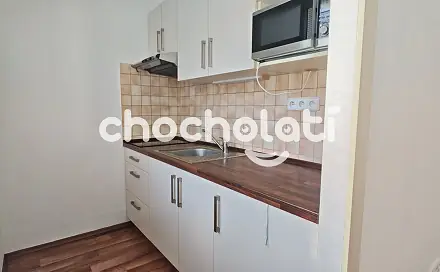 Pronájem bytu 1+kk 28 m², Varšavská, Pardubice - Polabiny