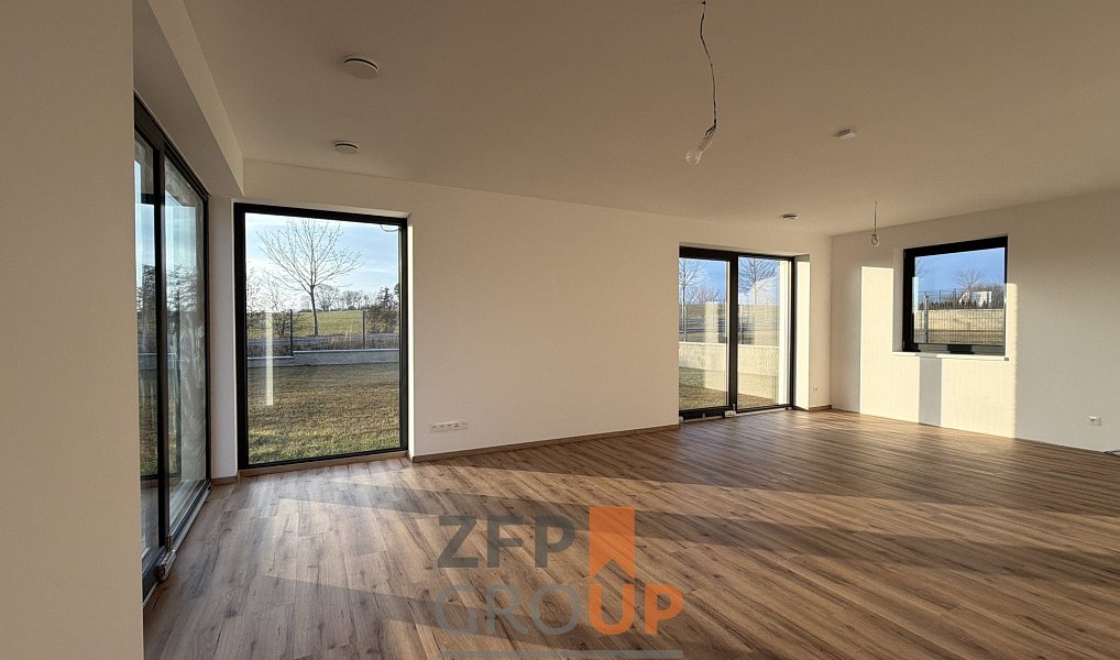 Prodej ubytovacího objektu 228 m², Dříteč – náhled fotky 9
