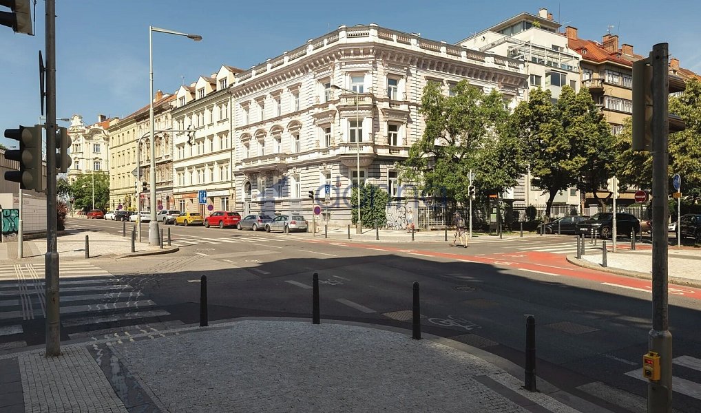 Pronájem bytu 3+kk 100 m², Praha – náhled fotky 23