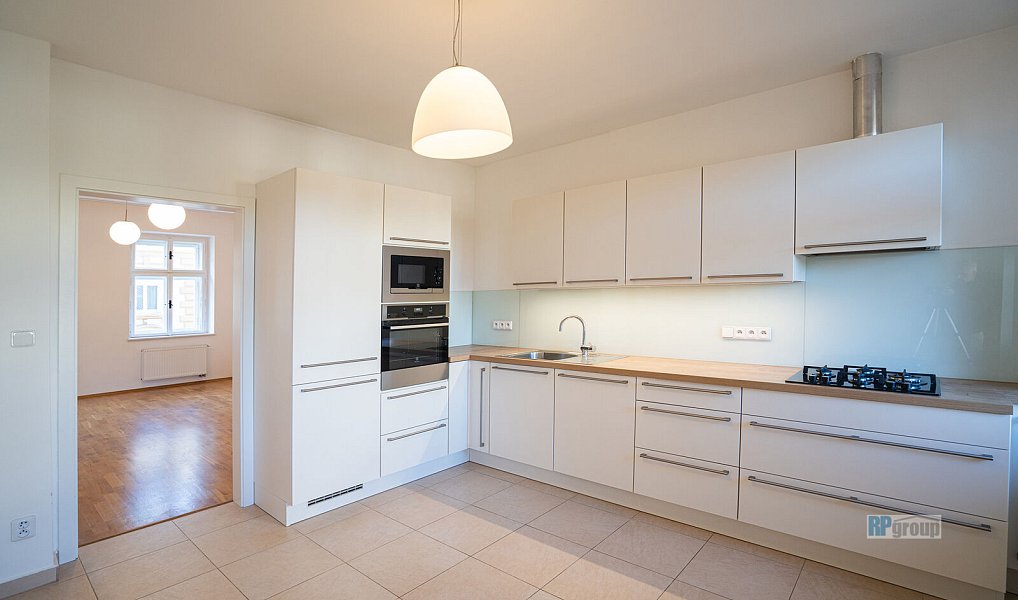 Pronájem bytu 2+1 73 m², Praha – náhled fotky 2