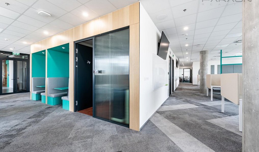 Pronájem kanceláře 706 m², Praha – náhled fotky 10