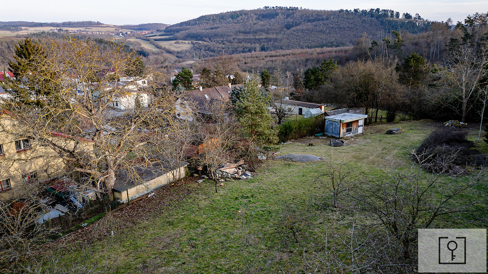 Prodej stavebního pozemku 1 748 m² — photo 5