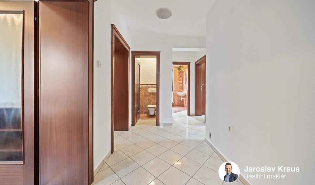 Prodej obchodních prostor 286 m², Jičín – náhled fotky 19