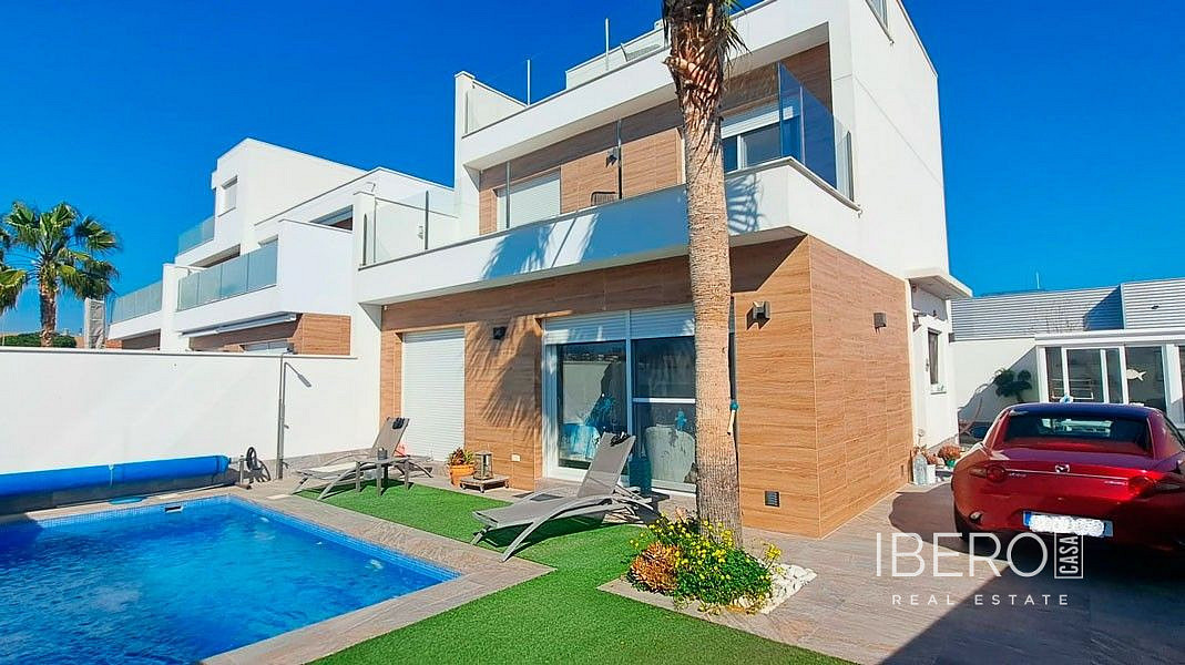 Prodej domu 117 m² s pozemkem 200 m²