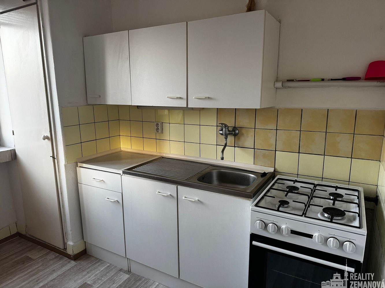 Pronájem bytu 1+1 38 m² — photo 3
