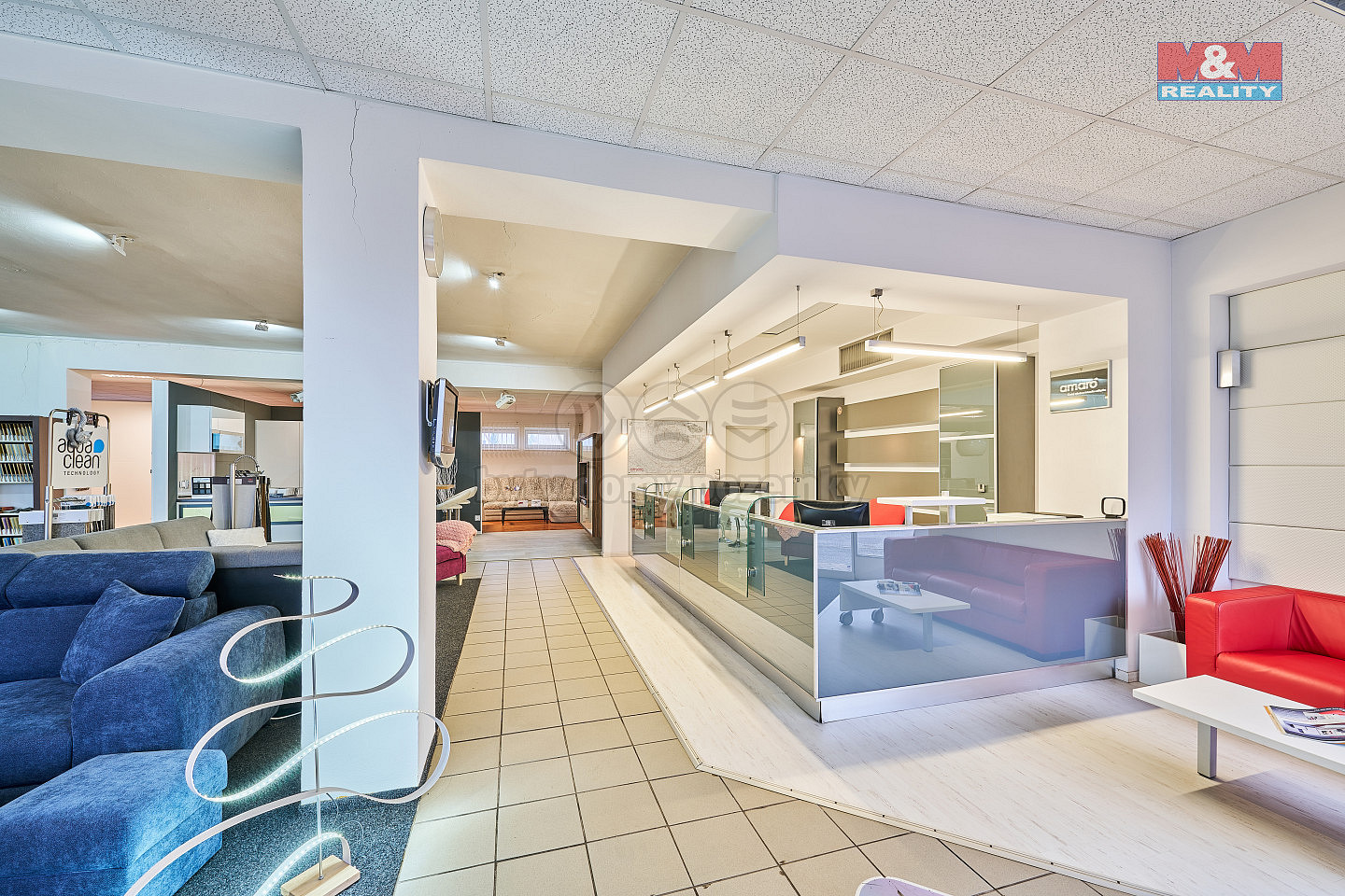 Pronájem obchodních prostor 327 m² — photo 2