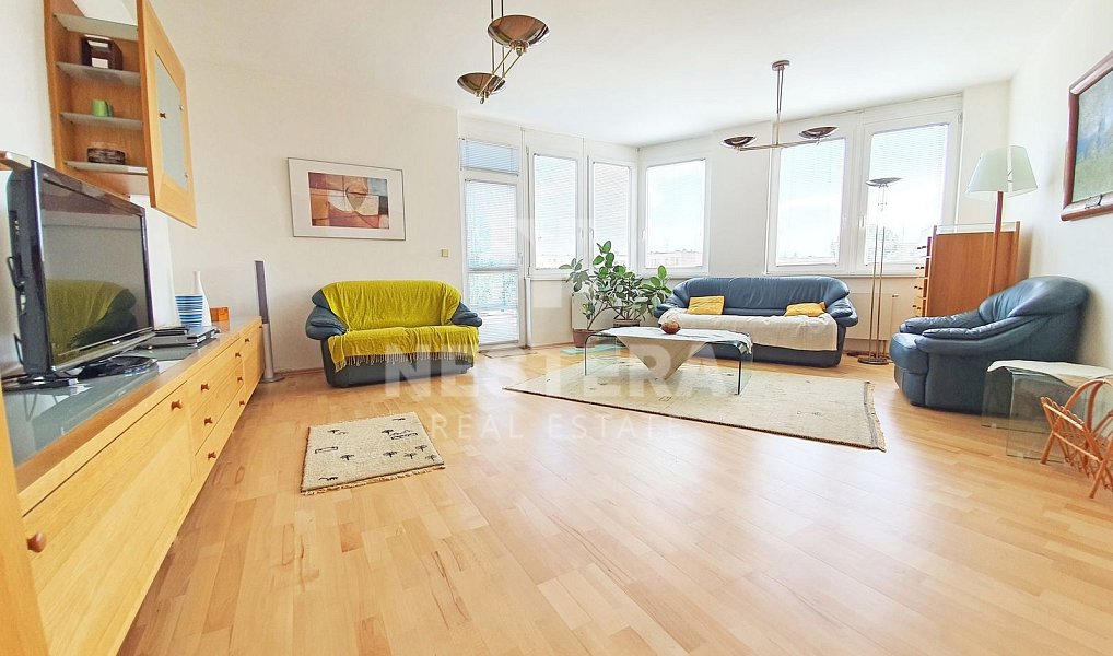 Pronájem bytu 3+1 100 m², Praha – náhled fotky 12