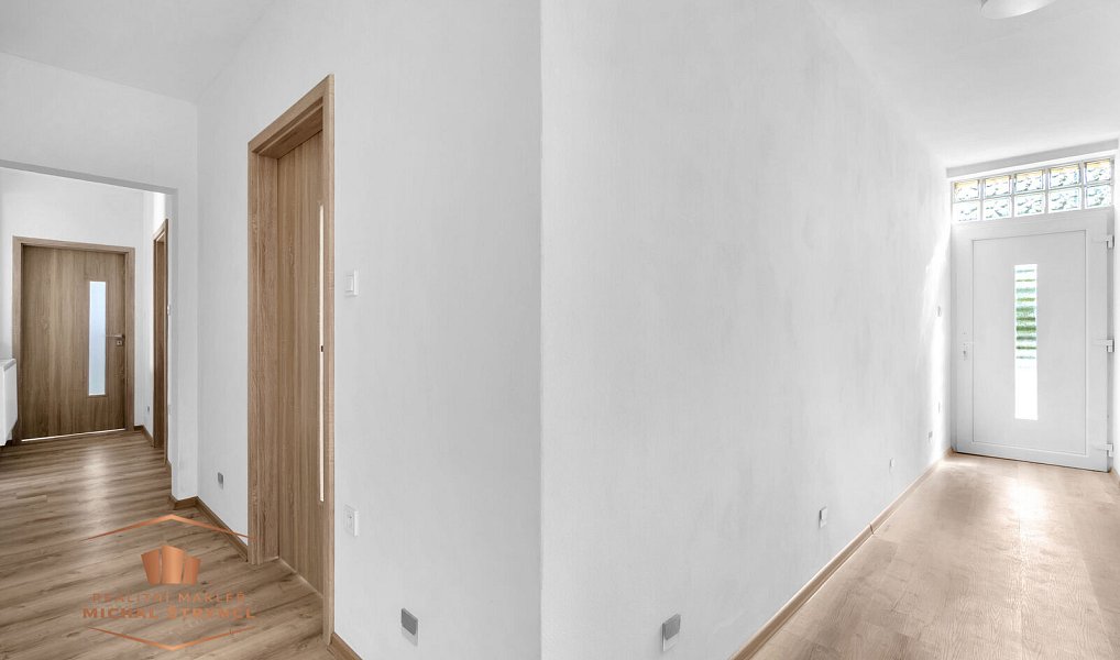 Prodej domu 200 m² s pozemkem 1 044 m², Újezd – náhled fotky 19