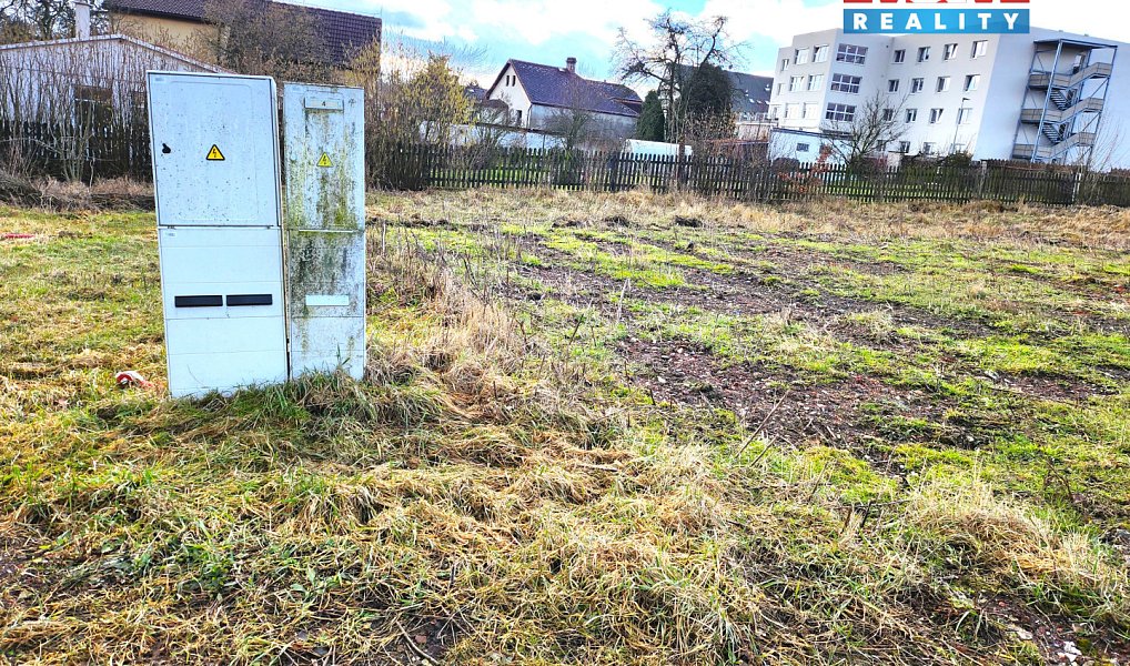 Prodej stavebního pozemku 909 m², Dubí – náhled fotky 2