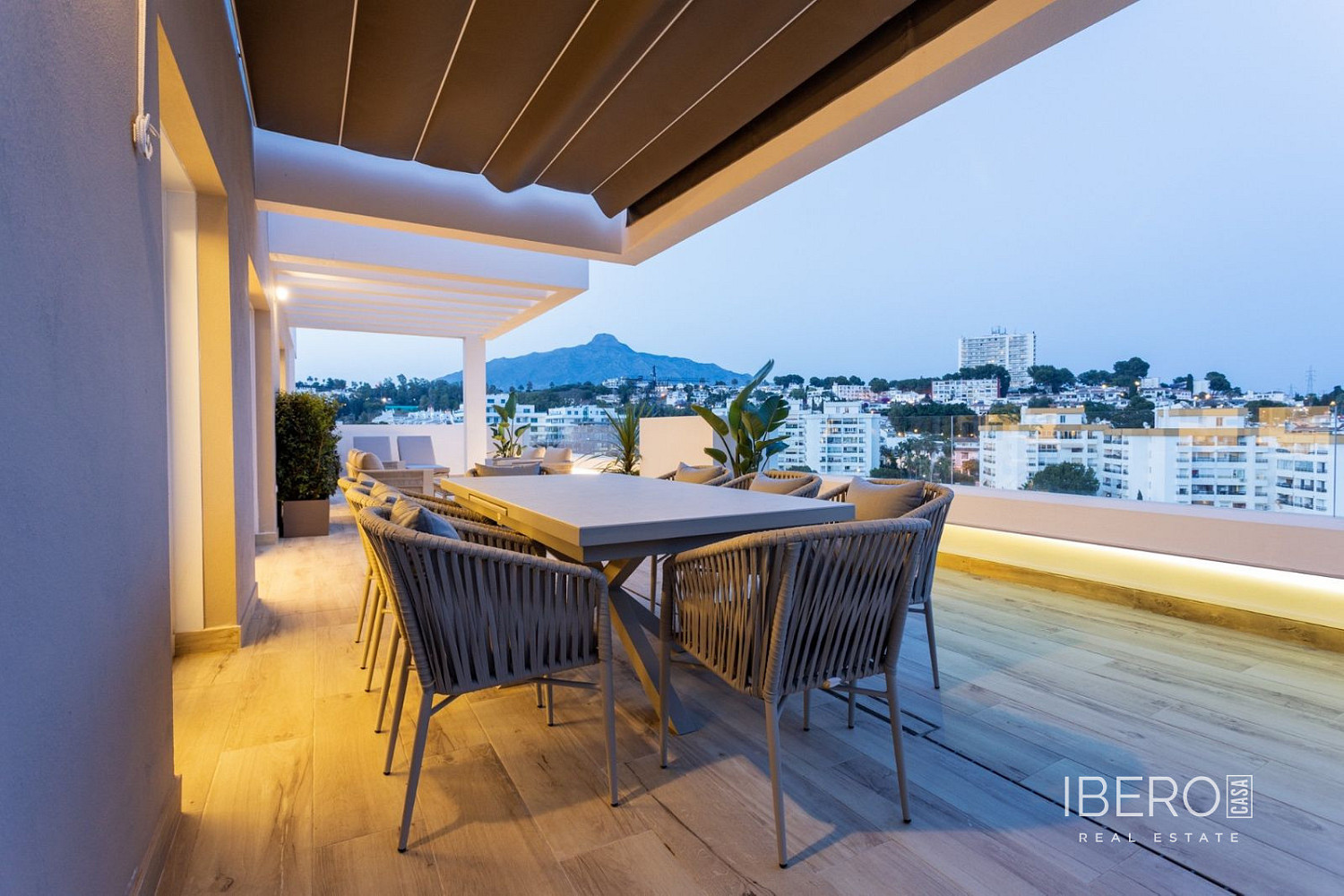 Piso 5+kk – Marbella, Nueva Andalucía - Vista 3