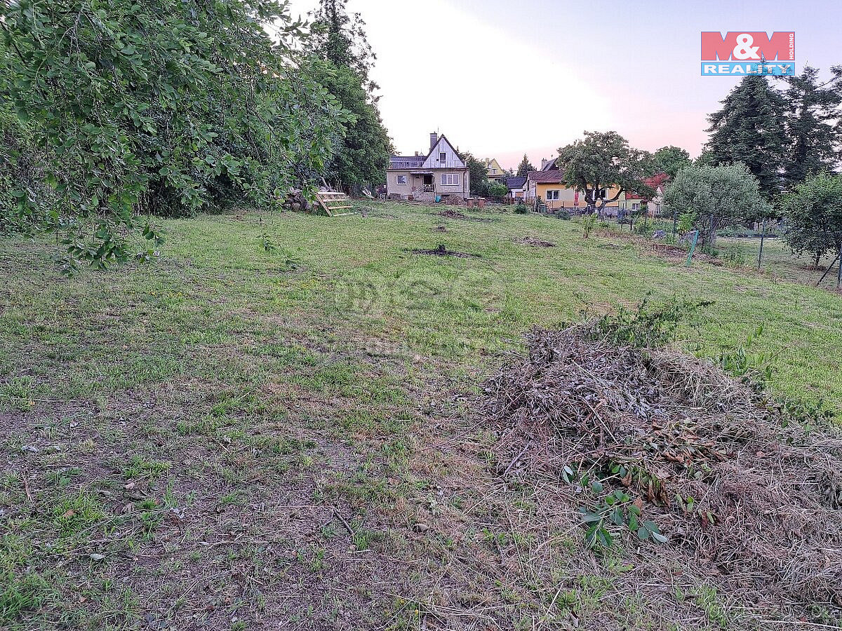 Prodej stavebního pozemku 1 097 m² — photo 2