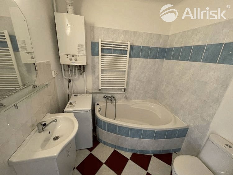 Pronájem bytu 2+kk 40 m² — photo 3