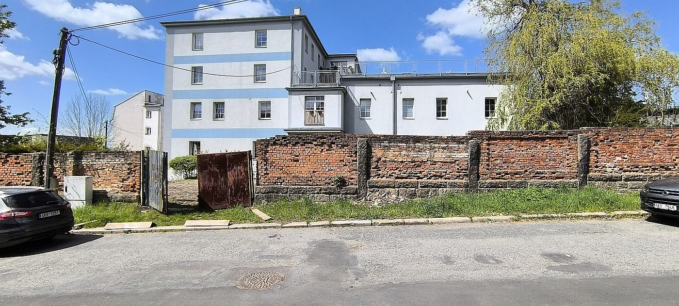 Prodej stavebního pozemku 566 m² – fotografie 2