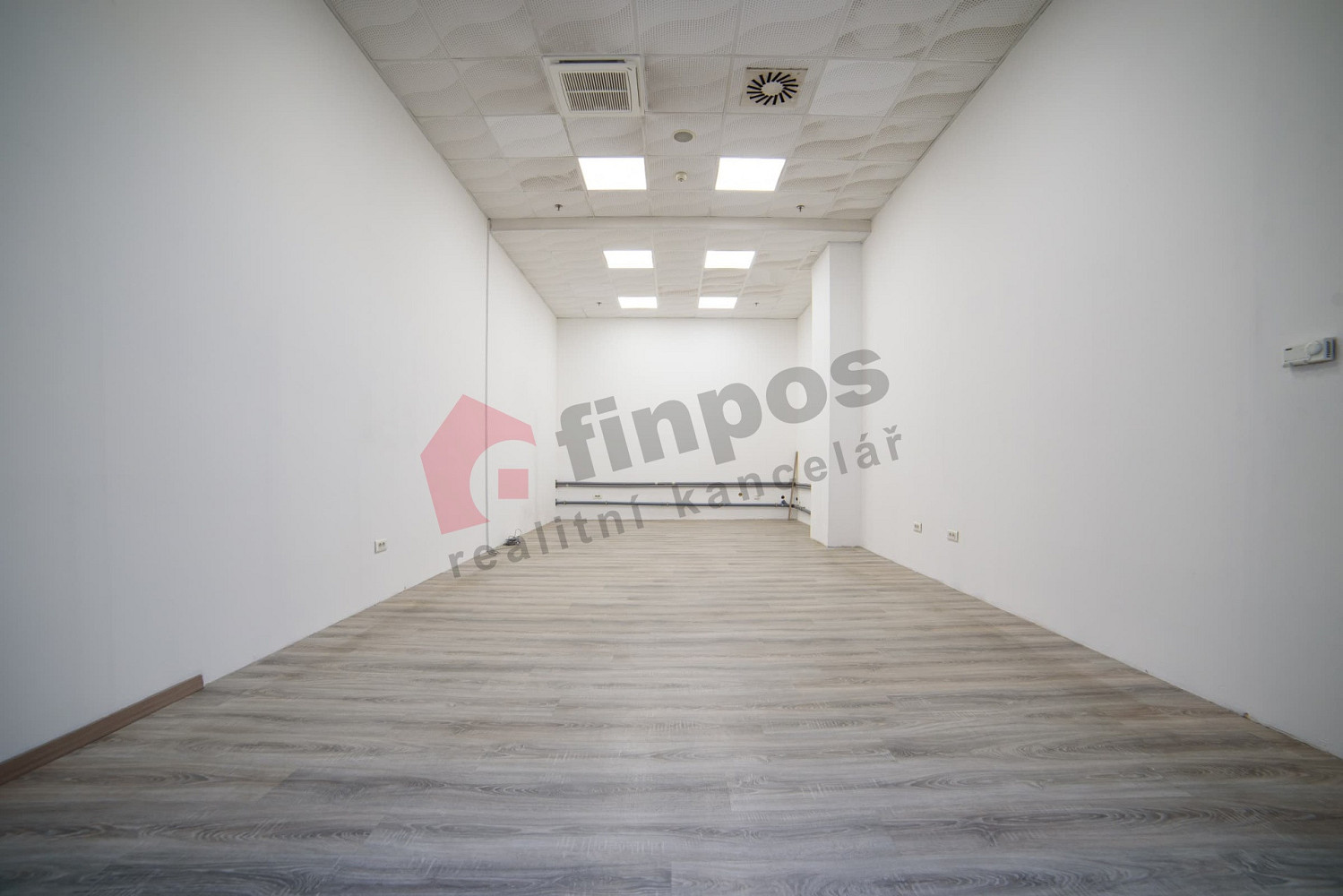 Pronájem obchodních prostor 37 m² – fotografie 3