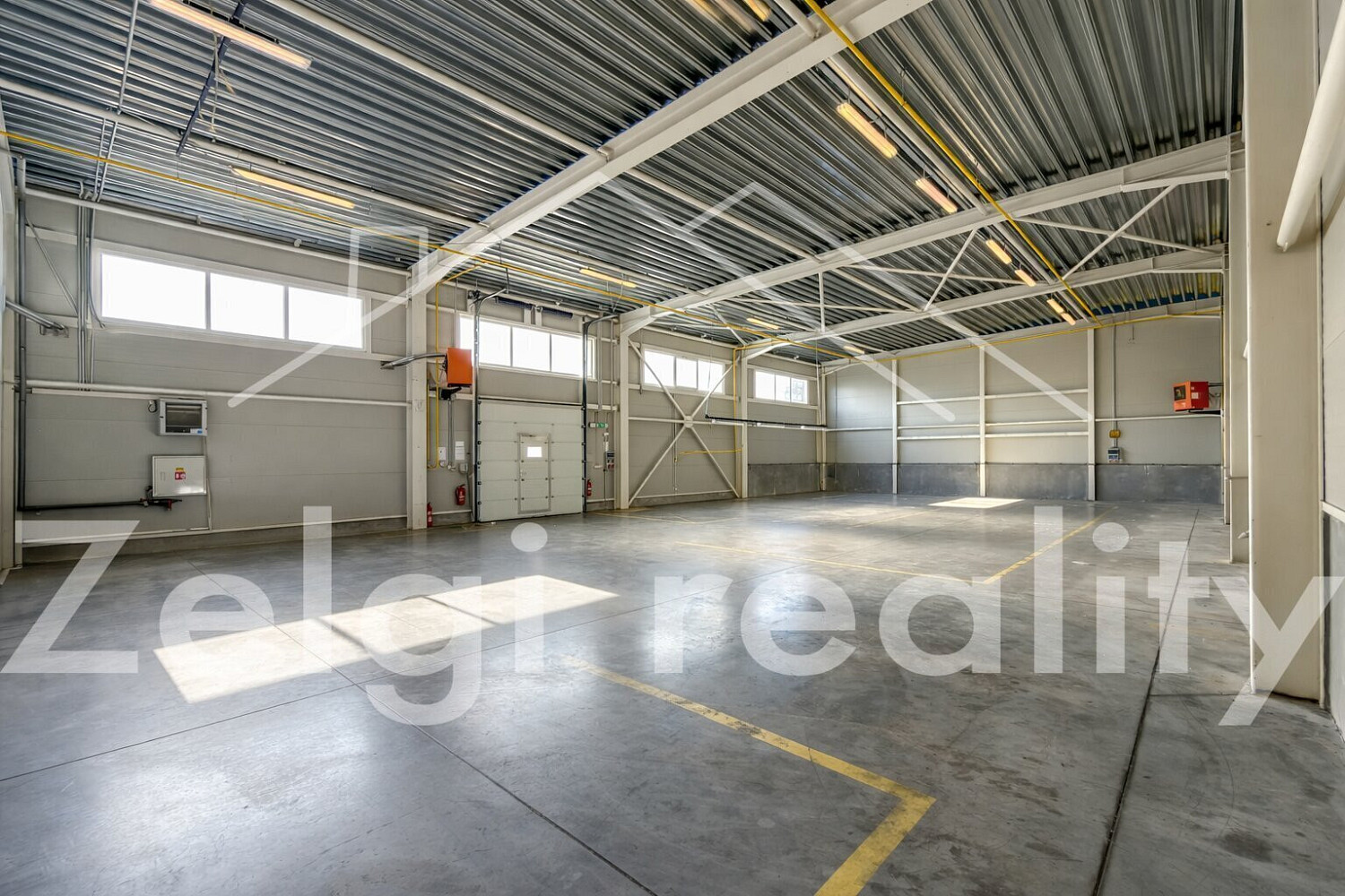 Pronájem kanceláře 600 m² – fotografie 2