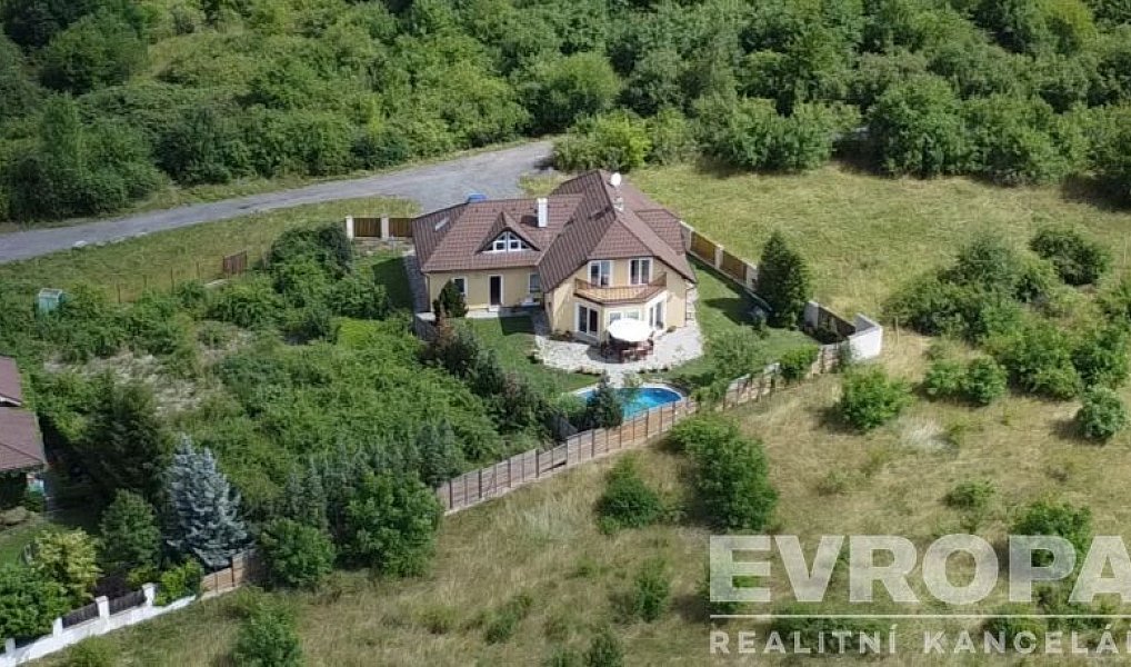 Prodej domu 231 m² s pozemkem 1 600 m², Statenice – náhled fotky 6