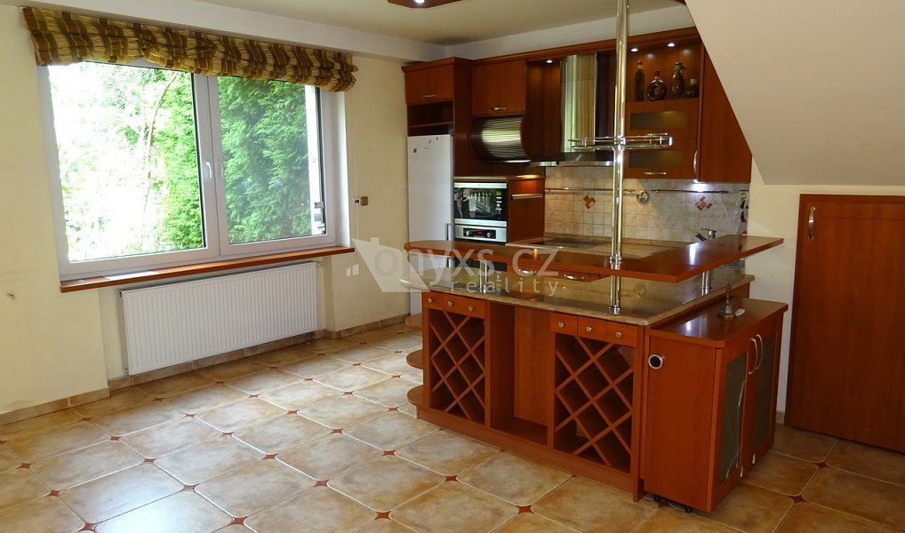 Prodej domu 212 m² s pozemkem 471 m², Jeneč – náhled fotky 5
