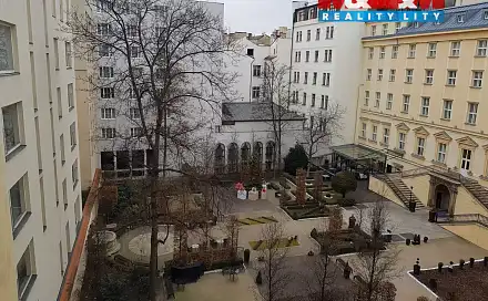 Pronájem bytu 2+kk 49 m², Dlážděná, Praha 1 - Nové Město