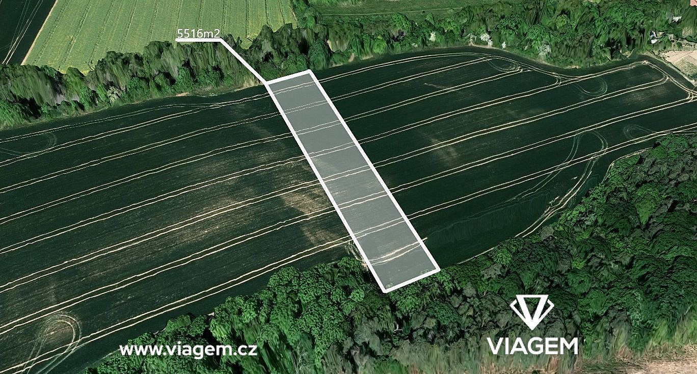Prodej pole 1 379 m²