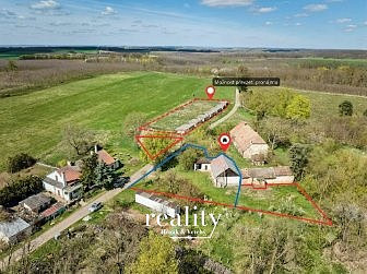 Prodej stavebního pozemku 1 328 m²